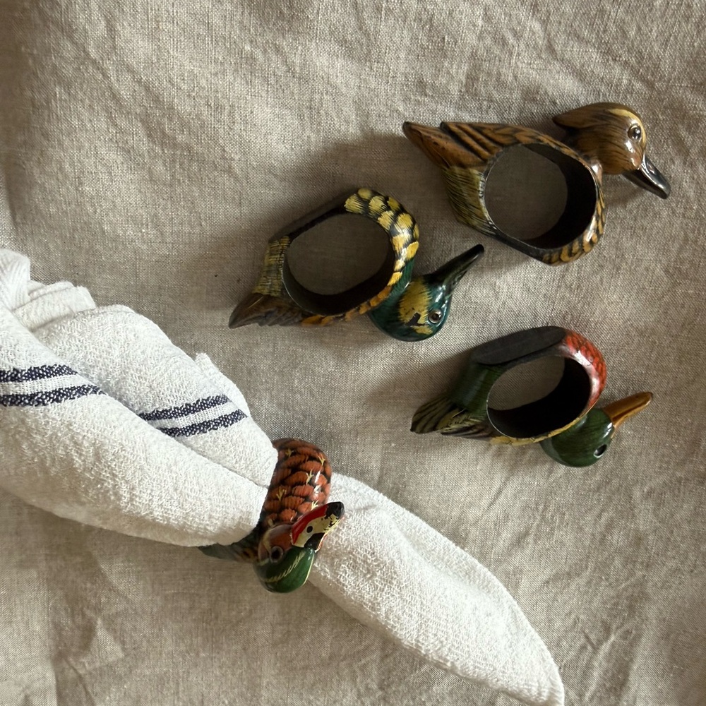 Vintage Hand Painted Wooden Duck Napkin Rings – Set of 4 Rustic Cabin Decor